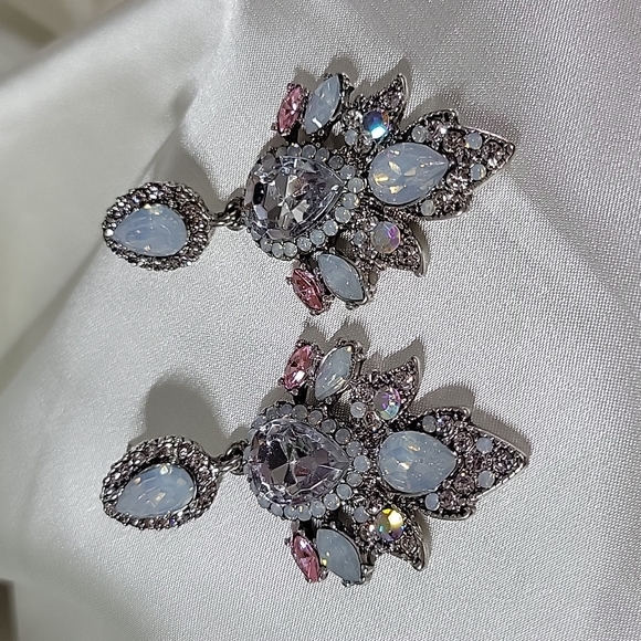 Stunning High Glam Teardrop Rhinestone Dangle Earrings - Picture 5 of 7